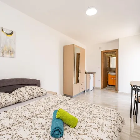 Guest Gouse Stipanovi Dvori - Three Bedroom With Terrace 8 Apartman *