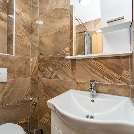 Apartman Guest Gouse Stipanovi Dvori - Three Bedroom With Terrace 8 *