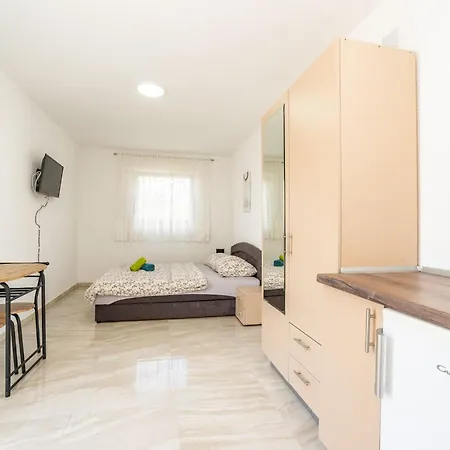Guest Gouse Stipanovi Dvori - Three Bedroom With Terrace 8 Apartman *
