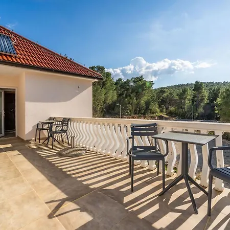 Apartman Guest Gouse Stipanovi Dvori - Three Bedroom With Terrace 8 Benkovac