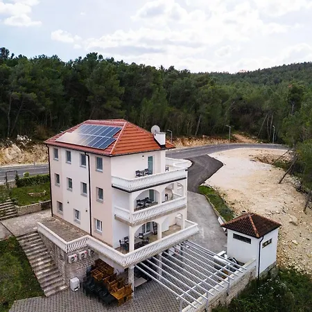 Apartman Guest Gouse Stipanovi Dvori - Three Bedroom With Terrace 8