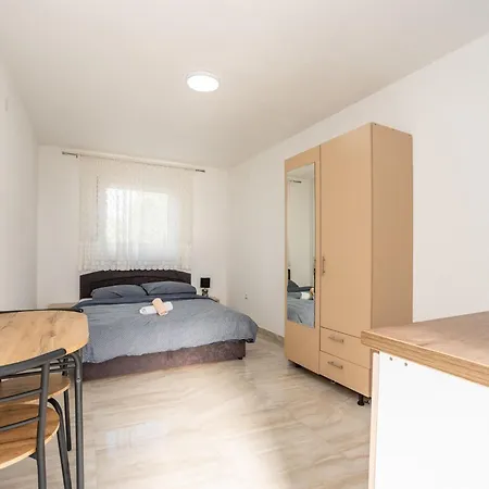 Guest Gouse Stipanovi Dvori - Three Bedroom With Terrace 8