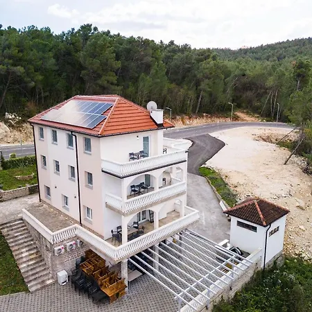 Apartman Guest Gouse Stipanovi Dvori - Three Bedroom With Terrace 8 *
