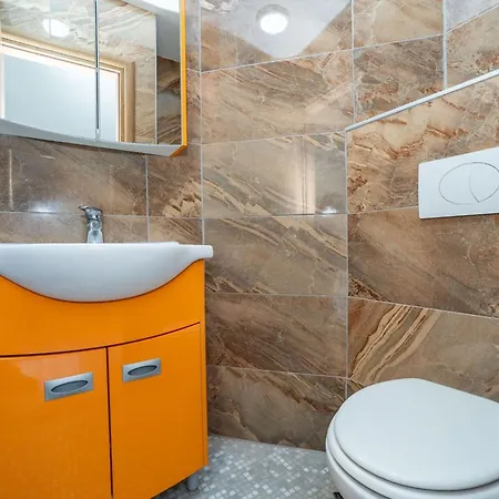 Guest Gouse Stipanovi Dvori - Three Bedroom With Terrace 8 * Benkovac